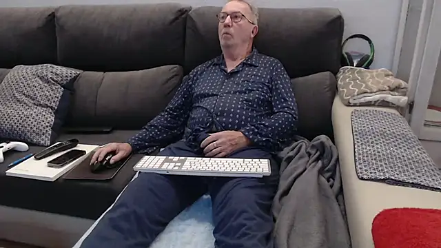 Nudelschwanz online show from February 2026 07:14:02 AM