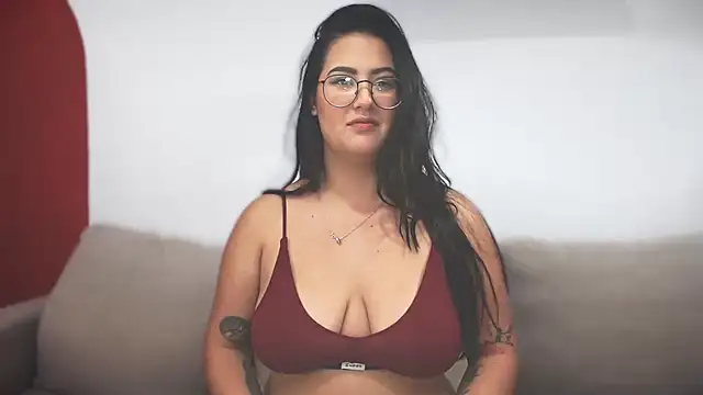 Snapshot of ZabathMiller chatting on February 2025 04:48:02 AM ZabathMiller online show from February 2025 04:48:02 AM