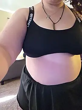 Snapshot of BBWQUEENBEEE chatting on June 2026 12:53:02 AM BBWQUEENBEEE online show from June 2026 12:53:02 AM