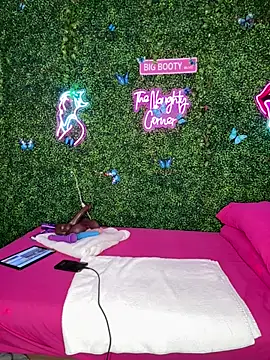 ThickAssRena online show from January 2026 10:41:02 AM