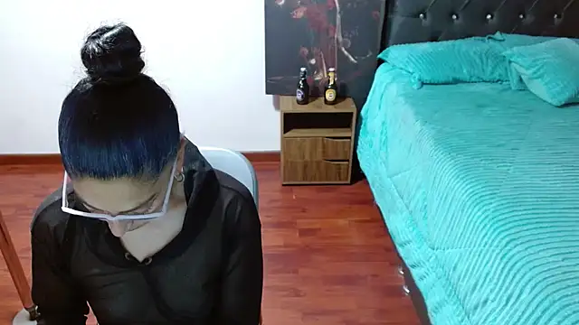 Snapshot of Anitta_muscle chatting on November 2025 08:52:01 PM Anitta muscle online show from November 2025 08:52:01 PM