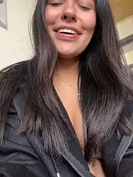 DaphneUwu online show from December 2024 08:26:02 PM