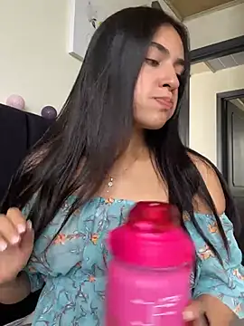 DaphneUwu online show from March 2025 06:11:01 PM