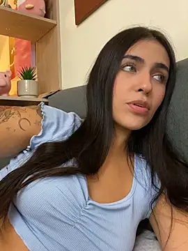 DaphneUwu online show from October 2025 01:39:02 AM