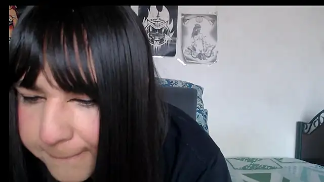 Snapshot of cosmicwind chatting on November 2025 04:44:01 PM cosmicwind online show from November 2025 04:44:01 PM