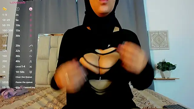 Dounia nagi online show from December 2025 02:21:01 PM