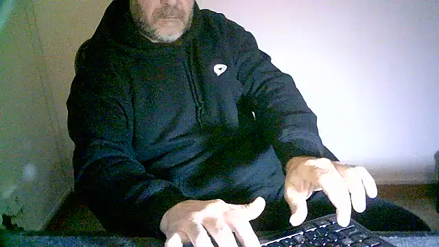 Snapshot of Greek_Passion chatting on December 2025 01:18:02 PM Greek Passion online show from December 2025 01:18:02 PM