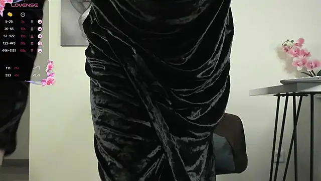 PoisonEvelyn online show from December 2025 10:55:01 AM