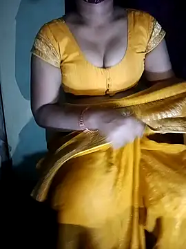 Snapshot of YUKTAPOWER chatting on March 2025 06:08:02 PM YUKTAPOWER online show from March 2025 06:08:02 PM