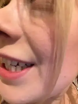 Snapshot of CherryAuroraa chatting on December 2024 10:05:01 PM CherryAuroraa online show from December 2024 10:05:01 PM