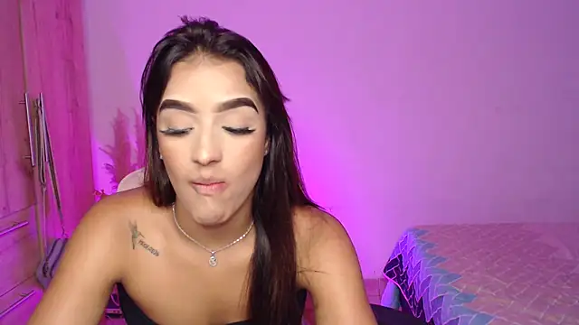 GiltRosebush online show from January 2025 11:14:01 PM