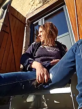 Snapshot of Lina_lou4 chatting on January 2025 12:35:01 PM Lina lou4 online show from January 2025 12:35:01 PM