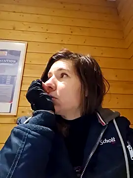 Snapshot of Lina_lou4 chatting on January 2025 07:37:01 AM Lina lou4 online show from January 2025 07:37:01 AM