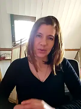 Snapshot of Lina_lou4 chatting on February 2025 02:27:02 PM Lina lou4 online show from February 2025 02:27:02 PM