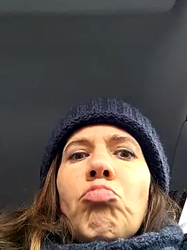 Snapshot of Lina_lou4 chatting on March 2025 09:05:01 AM Lina lou4 online show from March 2025 09:05:01 AM