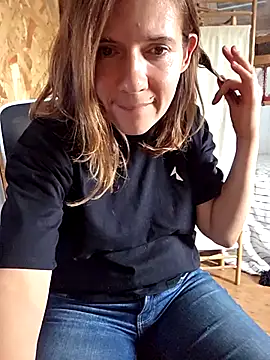 Snapshot of Lina_lou4 chatting on September 2025 03:55:01 PM Lina lou4 online show from September 2025 03:55:01 PM