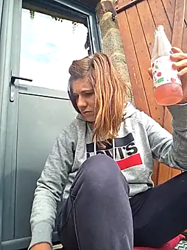 Snapshot of Lina_lou4 chatting on September 2025 09:25:02 AM Lina lou4 online show from September 2025 09:25:02 AM