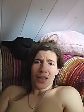 Snapshot of Lina_lou4 chatting on November 2025 05:13:02 PM Lina lou4 online show from November 2025 05:13:02 PM