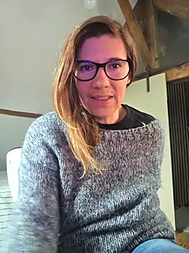 Snapshot of Lina_lou4 chatting on November 2025 12:48:01 PM Lina lou4 online show from November 2025 12:48:01 PM