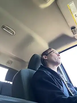 Dakota 02 online show from April 2026 07:28:02 PM