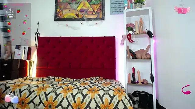 Snapshot of louise_nails chatting on November 2025 03:12:02 PM louise nails online show from November 2025 03:12:02 PM