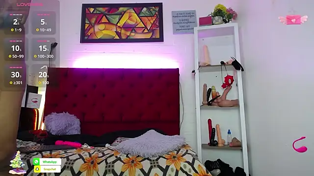 Snapshot of louise_nails chatting on December 2025 02:56:01 PM louise nails online show from December 2025 02:56:01 PM