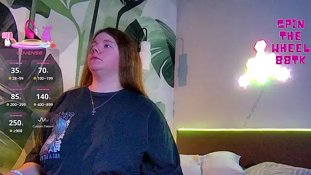 Snapshot of RubyValen chatting on February 2026 01:11:01 AM RubyValen online show from February 2026 01:11:01 AM