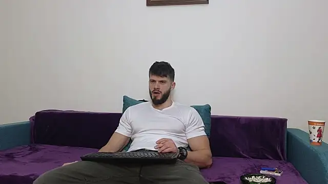 Snapshot of TheTopAlex chatting on February 2025 07:43:01 AM TheTopAlex online show from February 2025 07:43:01 AM