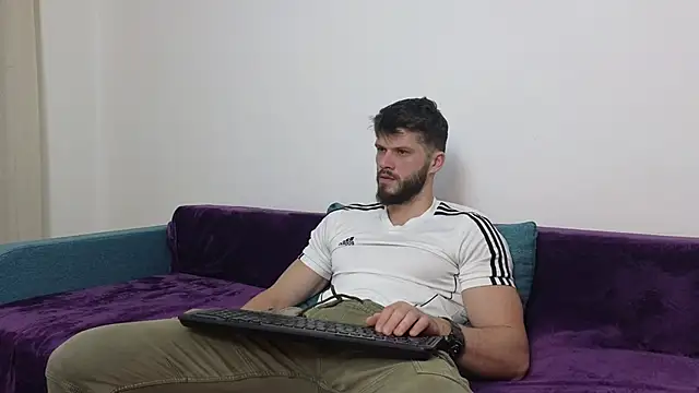 Snapshot of TheTopAlex chatting on February 2025 09:34:02 AM TheTopAlex online show from February 2025 09:34:02 AM