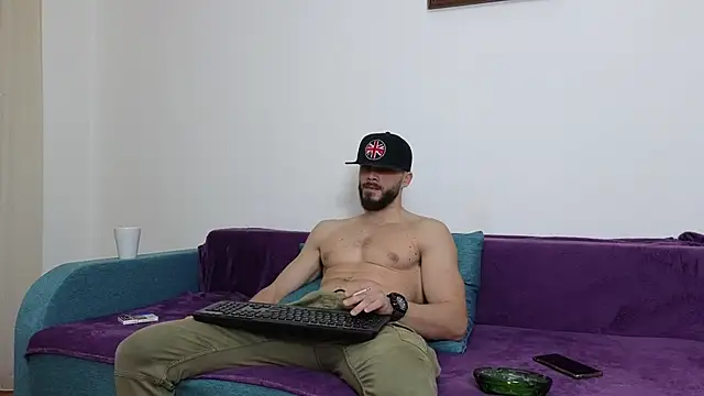 Snapshot of TheTopAlex chatting on March 2025 03:35:01 AM TheTopAlex online show from March 2025 03:35:01 AM