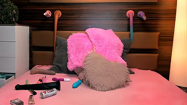 Snapshot of LiaMetz chatting on July 2026 07:18:02 PM LiaMetz online show from July 2026 07:18:02 PM