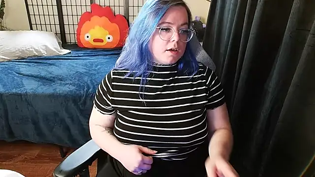 Snapshot of KiraSpitQueen chatting on March 2025 01:42:02 AM KiraSpitQueen online show from March 2025 01:42:02 AM