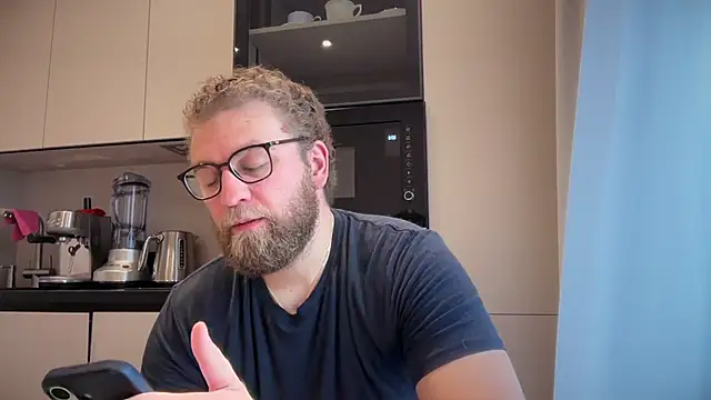 Bear bear  online show from April 2026 09:52:02 AM