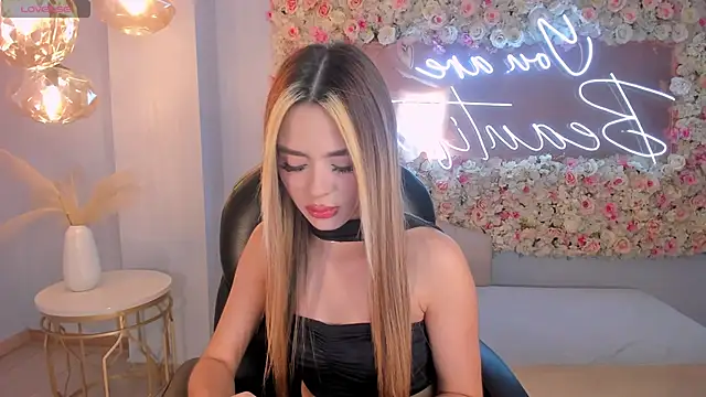 JuanitaClay online show from December 2025 12:20:01 PM