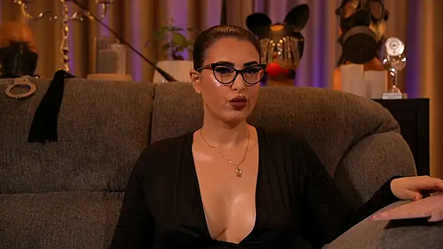 Snapshot of kelly_kent chatting on November 2025 12:24:02 AM kelly kent online show from November 2025 12:24:02 AM