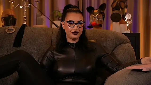 Snapshot of kelly_kent chatting on November 2025 12:20:02 AM kelly kent online show from November 2025 12:20:02 AM