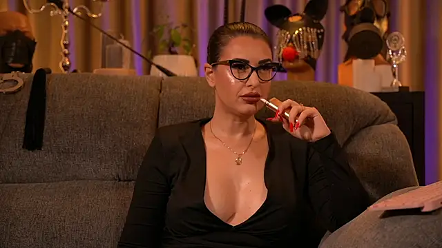 Snapshot of kelly_kent chatting on November 2025 01:25:02 AM kelly kent online show from November 2025 01:25:02 AM