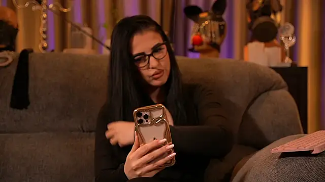 Snapshot of kelly_kent chatting on November 2025 10:31:02 PM kelly kent online show from November 2025 10:31:02 PM