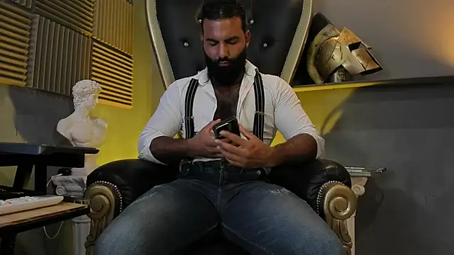 BeardAndrew online show from November 2025 05:23:02 AM