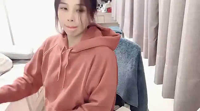 tw yaya online show from December 2024 03:29:02 AM