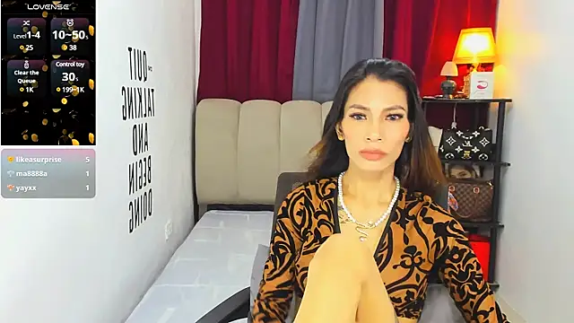 Trixie Mattel21 online show from March 2025 04:54:02 AM