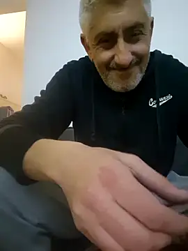 Snapshot of cuci45 chatting on January 2026 06:44:01 PM cuci45 online show from January 2026 06:44:01 PM