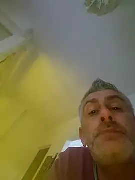 Snapshot of cuci45 chatting on January 2026 10:59:01 PM cuci45 online show from January 2026 10:59:01 PM