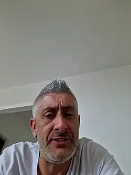 Snapshot of cuci45 chatting on February 2026 03:10:01 PM cuci45 online show from February 2026 03:10:01 PM