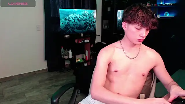 Snapshot of andybxby chatting on January 2025 09:51:02 PM andybxby online show from January 2025 09:51:02 PM