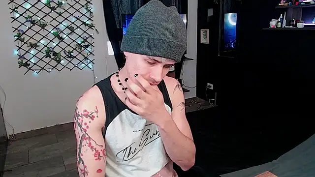 Snapshot of andybxby chatting on January 2025 08:24:01 PM andybxby online show from January 2025 08:24:01 PM