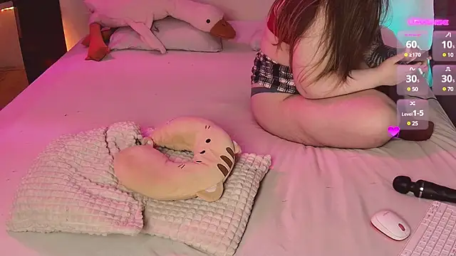 Snapshot of cutenessa chatting on February 2025 12:14:02 PM cutenessa online show from February 2025 12:14:02 PM