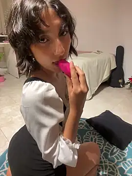 aurora xoxo online show from December 2024 05:00:01 AM