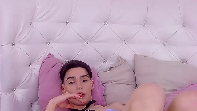 RobbyCharming online show from January 2025 01:50:01 AM