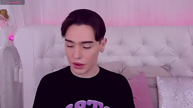 RobbyCharming online show from February 2025 07:42:01 PM